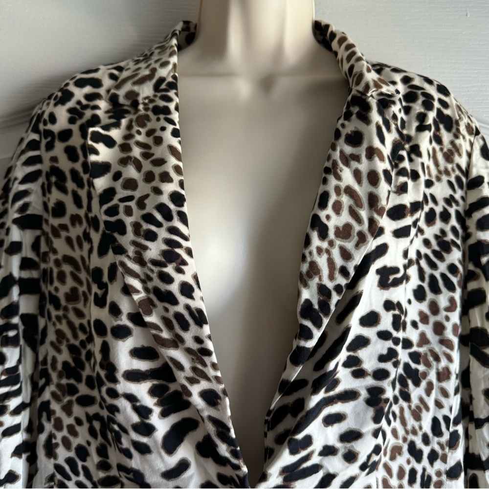 Chico’s Leopard Print Blazer - Picture 2 of 10
